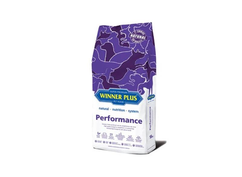 Performance με κοτόπουλο και σολομό.